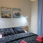 Sunrise Apartamento Peraía